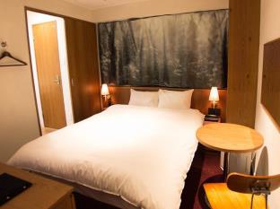 The Wall Hotel