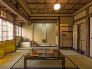 雲小松 京町屋