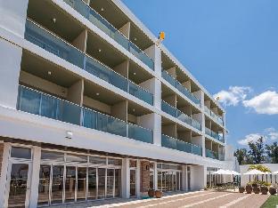 OKINAWA KARIYUSHI LCH.RESORT on The Beach