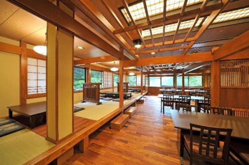 法師温泉 長寿館