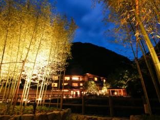 湯山荘 阿讃琴南