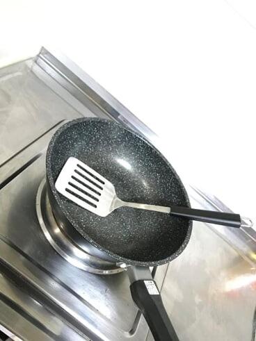 Dotonbori Condo♡Shinsaibashi 302 (100-3)