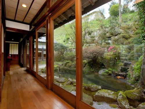 一棟貸切の宿　三調家