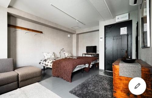 MOON HOUSE 401