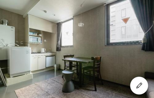 MOON HOUSE 401