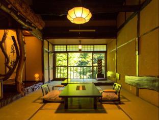 湯西川温泉 本家伴久