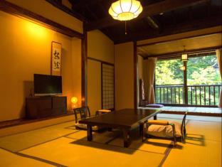 湯西川温泉 本家伴久