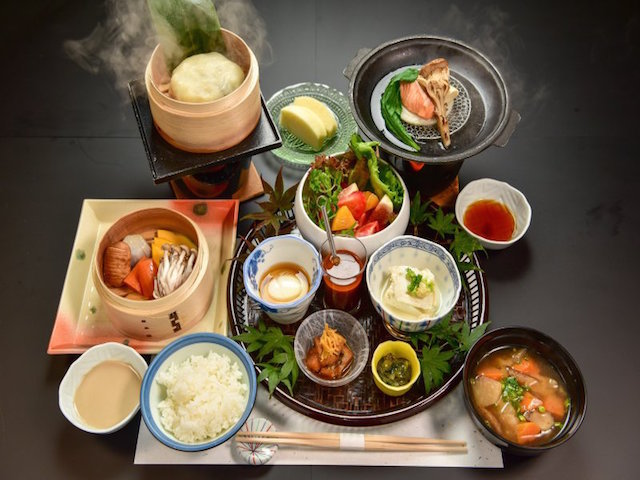 Bessho Onsen Shinryoku no Yado Midoriya Kichiemon