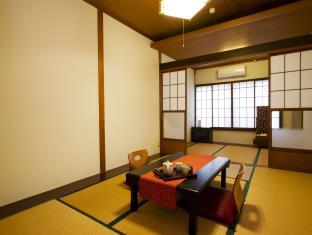 ゲストハウス富士乃蔵 河口湖駅前店