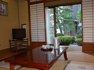 勝崎館