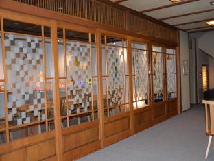 勝崎館