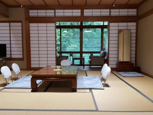 月本屋旅館