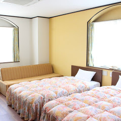 Petit Hotel Clanvert (Non-Smoking)