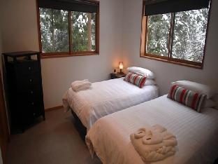 Bears Den Mountain Lodge