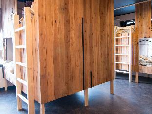 TONAGI Hostel & Cafe