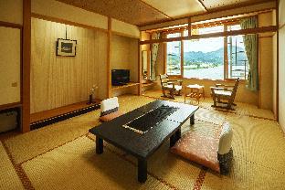 咲花温泉 翠玉の湯 佐取館