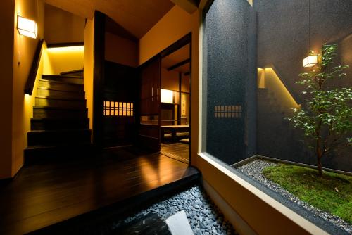 Miro Hachijo Genmachi BeTei