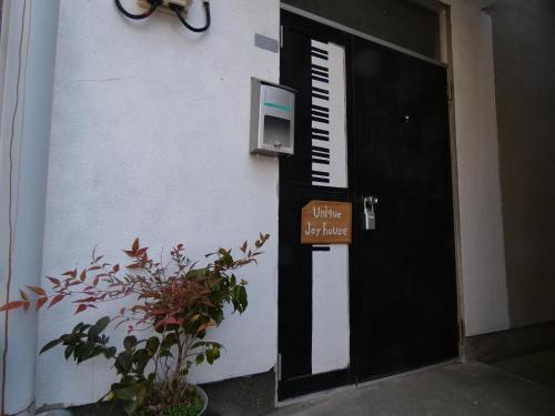 Unique joy House