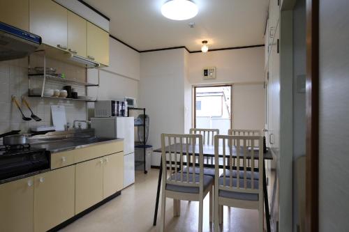 6 people, 2DK, Family room 208