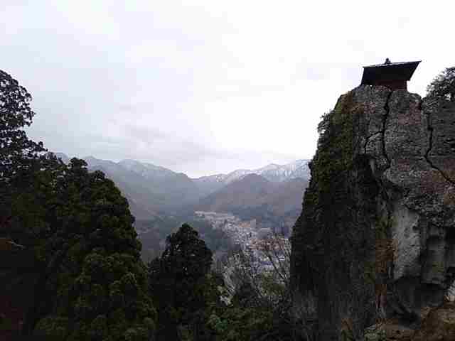 山寺（宝珠山立石寺）