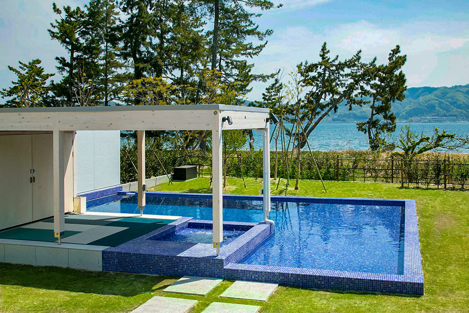 Mezzo All Suite Villas