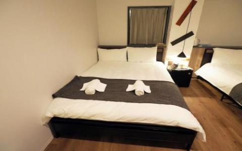 Yeah Room Namba