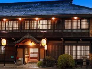 旅館かみなか
