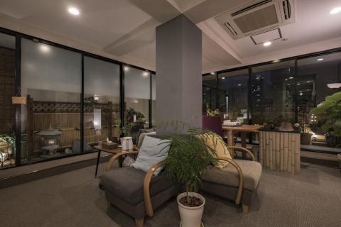 Hostel Sakura La An