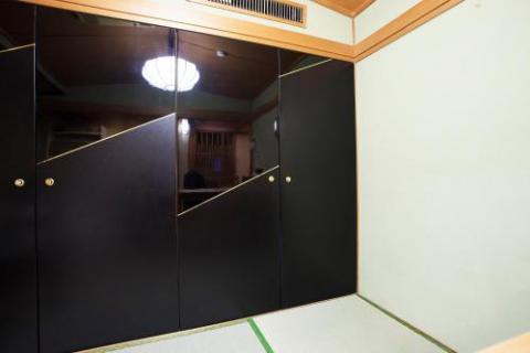 Iriya Wing Building 9F