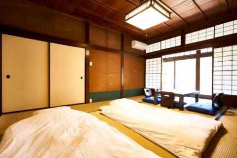 歴史的な蔵のある京町家 丹定