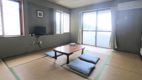 Hotel Sunflower (Tokashiki Island)