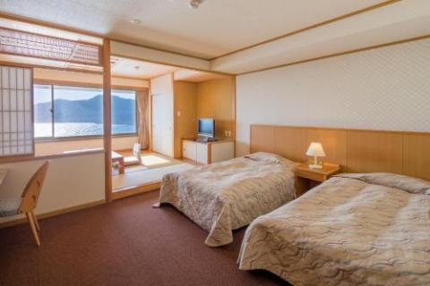 鴨川ホテル三日月