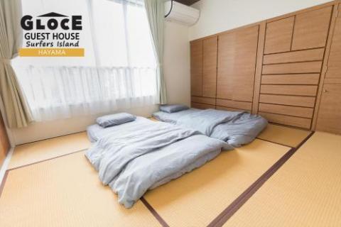 GLOCE 葉山のサーファーズログハウス l デッキから富士山と海の眺望あります l