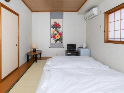 OYO たかはた駅前ホテル