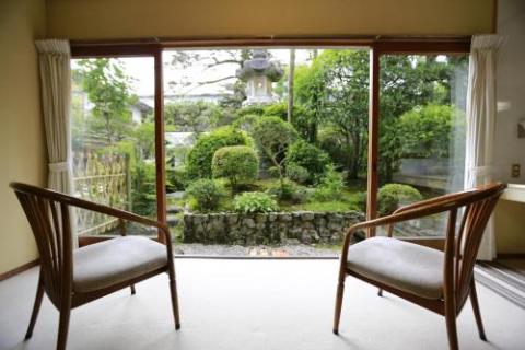 もみの木の宿 明治荘