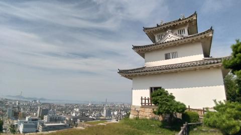 丸亀城