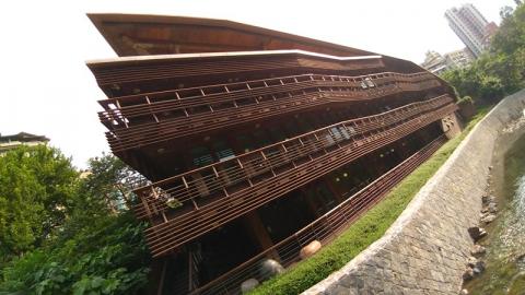 台北市立図書館北投分館